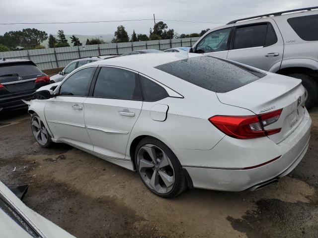 1HGCV2F98KA024951 - 2019 HONDA ACCORD TOURING WHITE photo 2