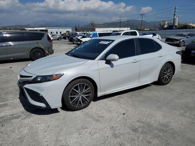 4T1T11AK8PU141235 - 2023 TOYOTA CAMRY SE NIGHT SHADE WHITE photo 1