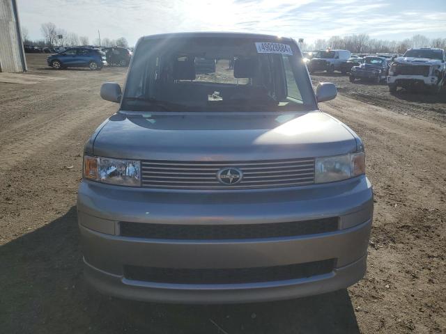 JTLKT334364051370 - 2006 TOYOTA SCION XB SILVER photo 5