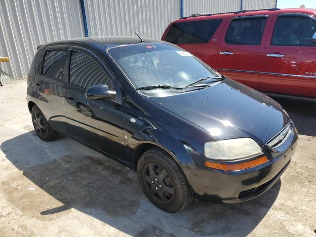 KL1TD66648B207515 - 2008 CHEVROLET AVEO BASE BLACK photo 4