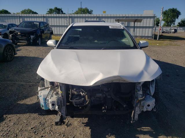 4T1B11HK4JU675664 - 2018 TOYOTA CAMRY L WHITE photo 5