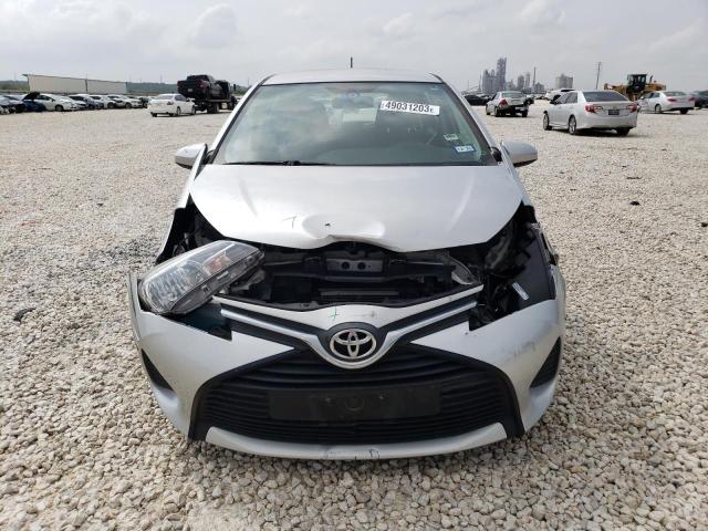 VNKKTUD38FA035665 - 2015 TOYOTA YARIS SILVER photo 5