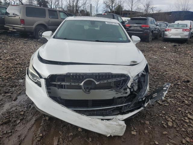 1G4ZP5SS6HU177716 - 2017 BUICK LACROSSE ESSENCE WHITE photo 5