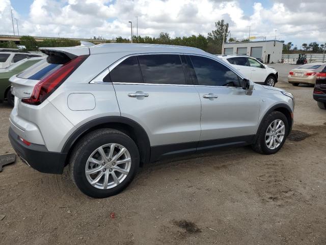 1GYFZBR4XMF070765 - 2021 CADILLAC XT4 LUXURY GRAY photo 3