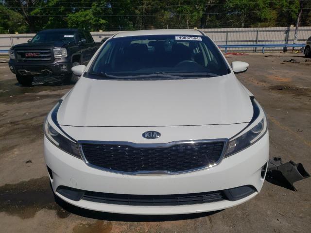 3KPFK4A7XJE220200 - 2018 KIA FORTE LX WHITE photo 5