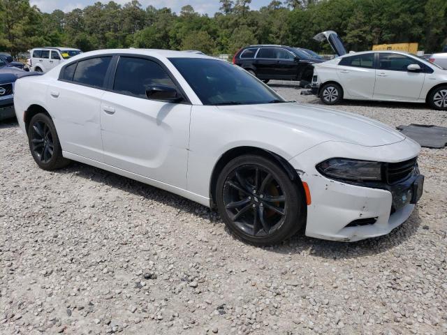 2C3CDXHGXJH197272 - 2018 DODGE CHARGER SXT PLUS WHITE photo 4