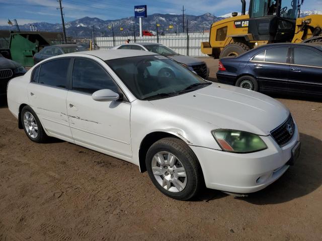 1N4AL11D95N466786 - 2005 NISSAN ALTIMA S WHITE photo 4