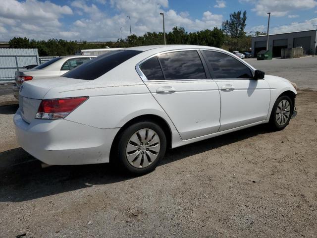 1HGCP26329A182816 - 2009 HONDA ACCORD LX WHITE photo 3