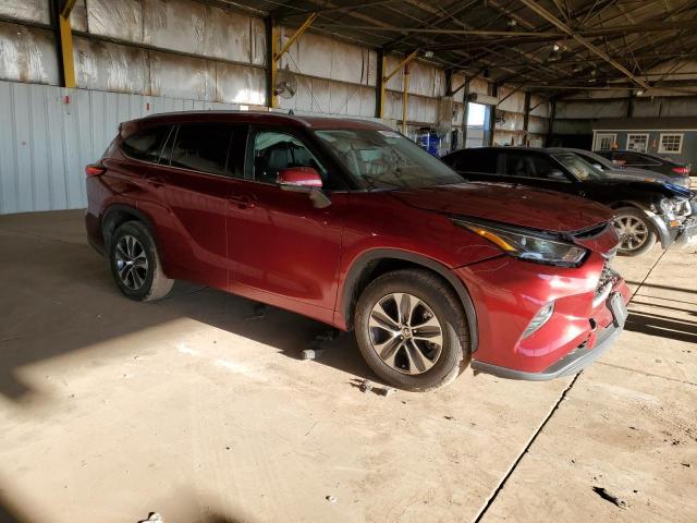 5TDGZRAH9NS112801 - 2022 TOYOTA HIGHLANDER XLE RED photo 4