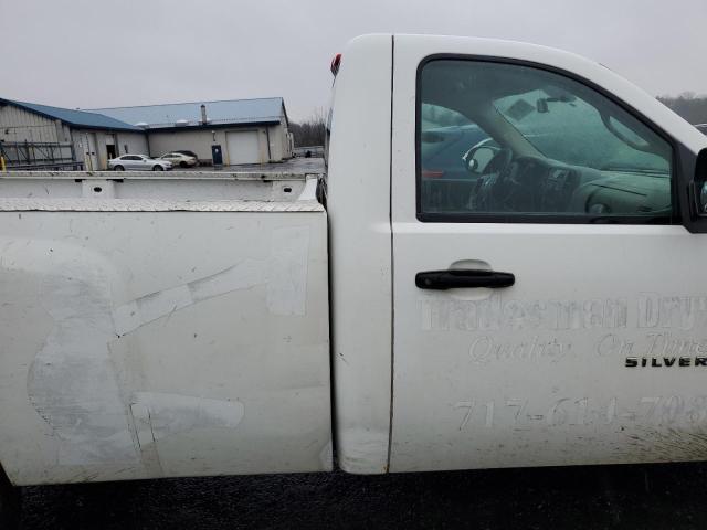 1GCNKPEA4CZ140854 - 2012 CHEVROLET SILVERADO K1500 WHITE photo 10