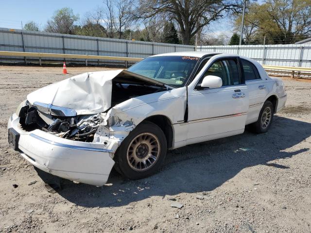 2001 LINCOLN TOWN CARTIER, 