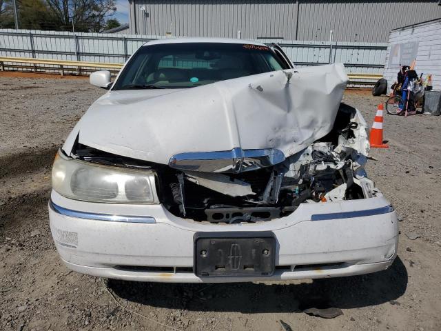 1LNHM83W61Y625877 - 2001 LINCOLN TOWN CARTIER WHITE photo 5