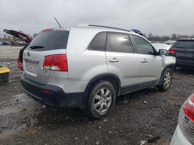 5XYKTDA11BG169102 - 2011 KIA SORENTO BASE SILVER photo 3