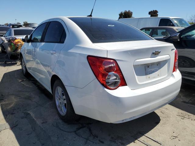 1G1JB5SH5C4167233 - 2012 CHEVROLET SONIC LS თეთრი ფოტო 2