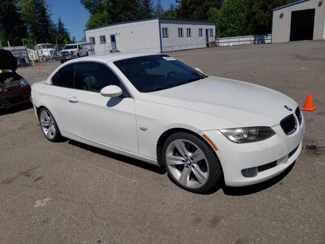 WBAWL73529P180312 - 2009 BMW 335 I WHITE photo 4