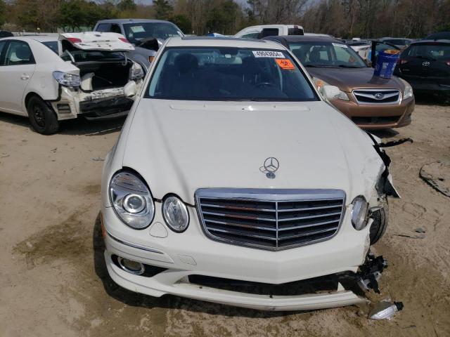 WDBUF56X09B419631 - 2009 MERCEDES-BENZ E 350 WHITE photo 5