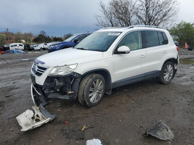 2010 VOLKSWAGEN TIGUAN S, 