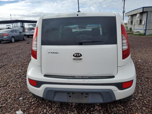 KNDJT2A53D7487404 - 2013 KIA SOUL WHITE photo 6