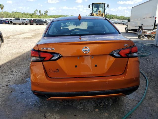 3N1CN8EVXLL827936 - 2020 NISSAN VERSA SV ORANGE photo 6