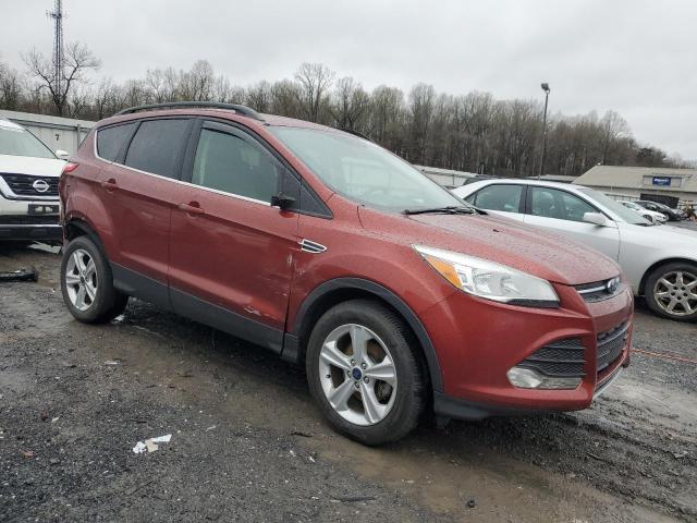 1FMCU0GX5GUC33570 - 2016 FORD ESCAPE SE RED photo 4