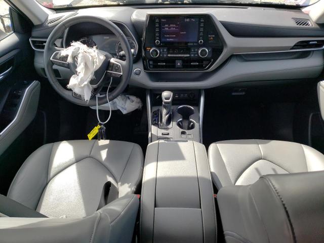 5TDGZRBH6NS206312 - 2022 TOYOTA HIGHLANDER XLE SILVER photo 8