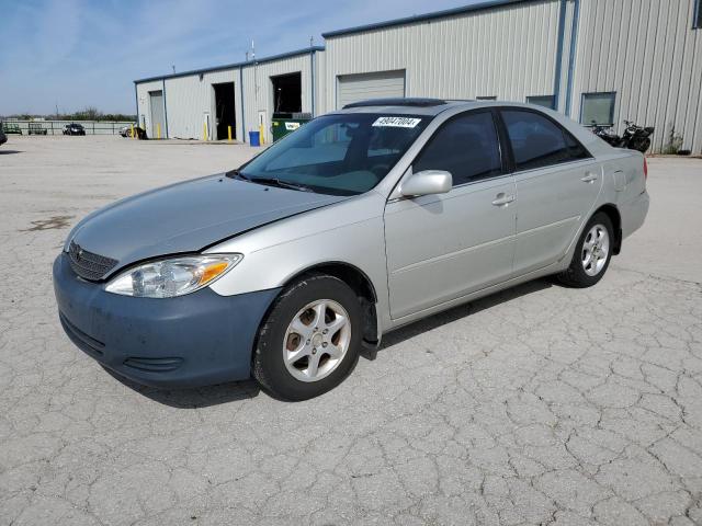 4T1BE32KX2U024050 - 2002 TOYOTA CAMRY LE SILVER photo 1