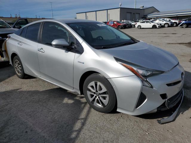 JTDKBRFU3J3065586 - 2018 TOYOTA PRIUS SILVER photo 4