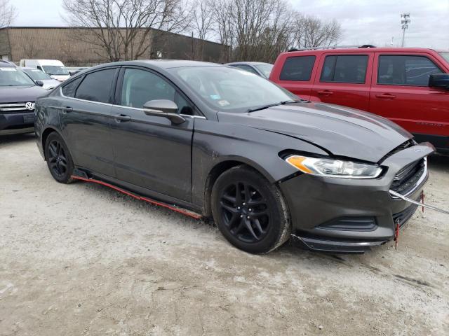 3FA6P0H75GR331700 - 2016 FORD FUSION SE GRAY photo 4