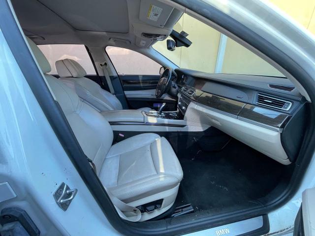 WBAKC8C5XCC434836 - 2012 BMW 750 LXI WHITE photo 5