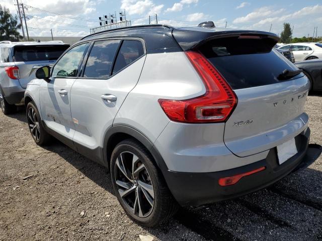 YV4162UM2M2428185 - 2021 VOLVO XC40 T5 R-DESIGN WHITE photo 2