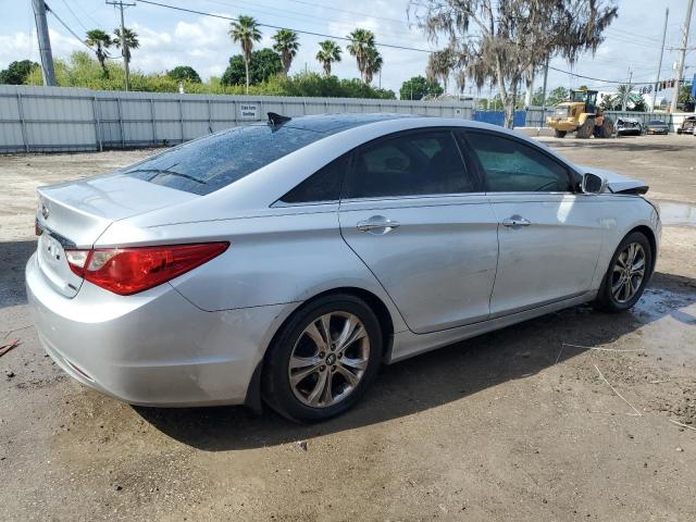 5NPEC4AC5CH339048 - 2012 HYUNDAI SONATA SE SILVER photo 3