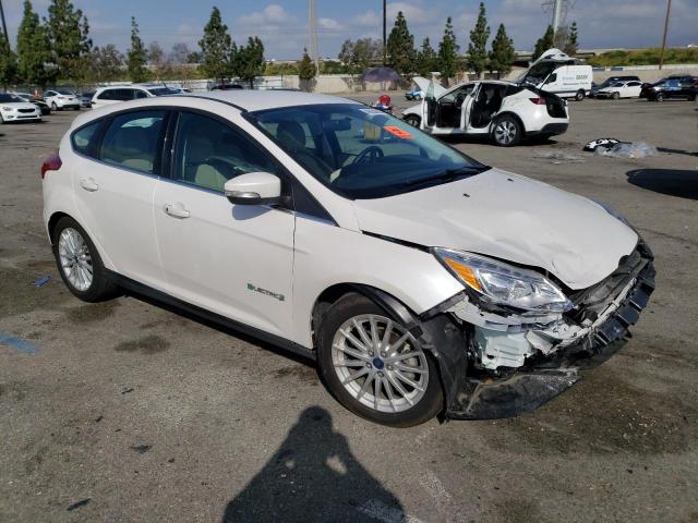 1FADP3R48FL221962 - 2015 FORD FOCUS BEV WHITE photo 4