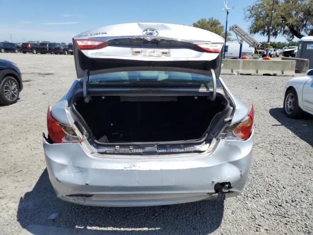 5NPEB4AC8CH466847 - 2012 HYUNDAI SONATA GLS SILVER photo 6