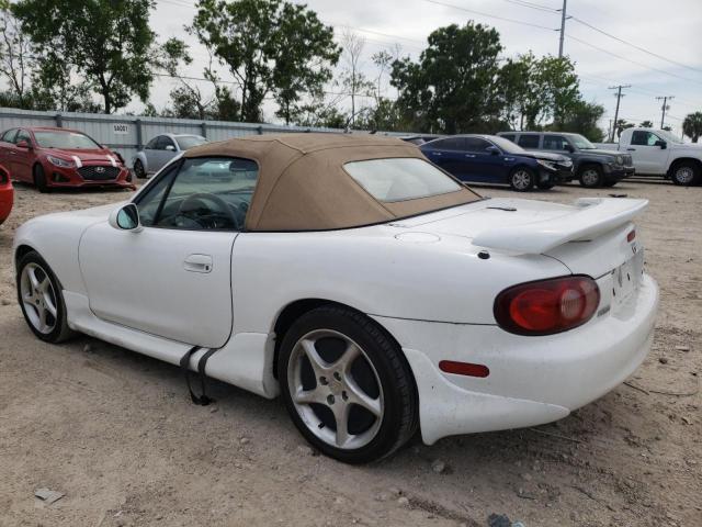 JM1NB353620232416 - 2002 MAZDA MX-5 MIATA BASE WHITE photo 2