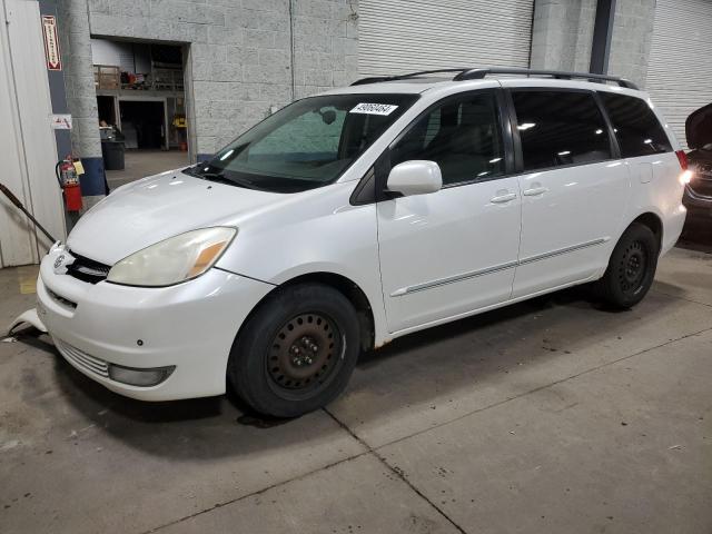 5TDZA22C75S263405 - 2005 TOYOTA SIENNA XLE WHITE photo 1