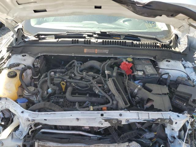 3FA6P0HD3KR239449 - 2019 FORD FUSION SE WHITE photo 11