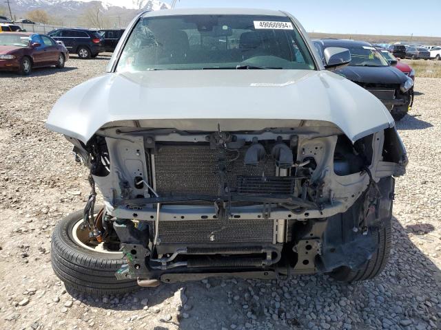 3TMCZ5AN1JM171686 - 2018 TOYOTA TACOMA DOUBLE CAB SILVER photo 5