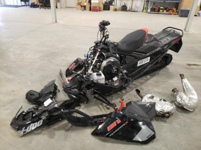 2BPSUALJ7LV000036 - 2020 SKI DOO RENEGADE BLACK photo 2