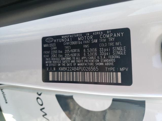 KM8K22AB4PU026565 - 2023 HYUNDAI KONA SE WHITE photo 13