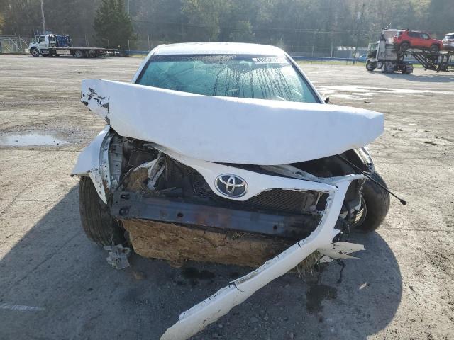 4T1BF3EK8BU760137 - 2011 TOYOTA CAMRY BASE WHITE photo 5