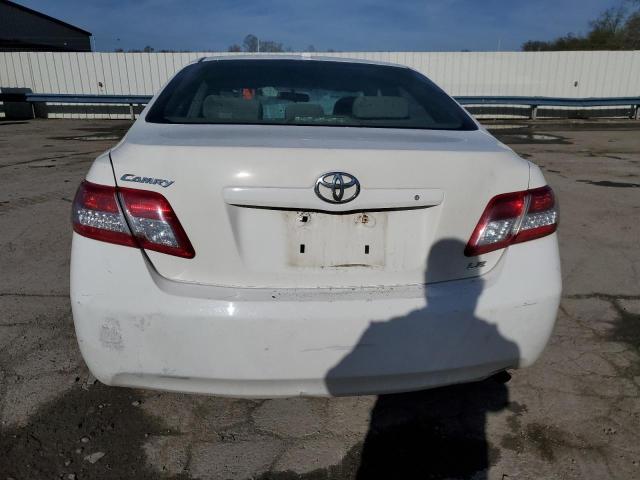 4T1BF3EK8BU760137 - 2011 TOYOTA CAMRY BASE WHITE photo 6
