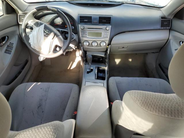 4T1BF3EK8BU760137 - 2011 TOYOTA CAMRY BASE WHITE photo 8