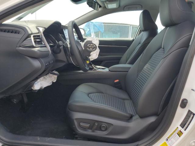 4T1G11AK1RU888230 - 2024 TOYOTA CAMRY SE NIGHT SHADE WHITE photo 7