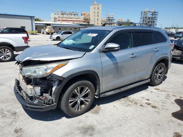 5TDKKRFH9GS122125 - 2016 TOYOTA HIGHLANDER XLE SILVER photo 1