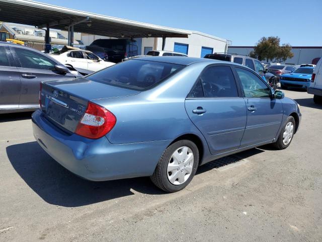 4T1BE32K93U675753 - 2003 TOYOTA CAMRY LE BLUE photo 3