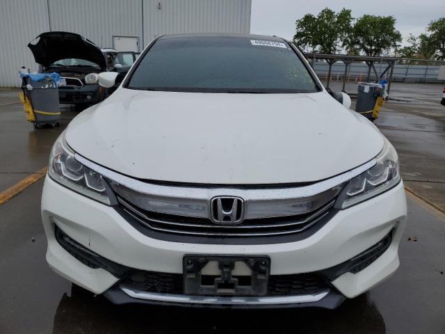 1HGCR2F53GA113996 - 2016 HONDA ACCORD SPORT WHITE photo 5