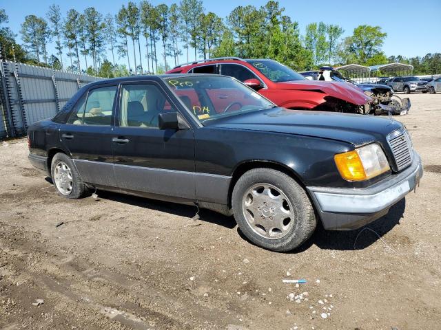 WDBEA32E9RC037538 - 1994 MERCEDES-BENZ E 320 BLACK photo 4