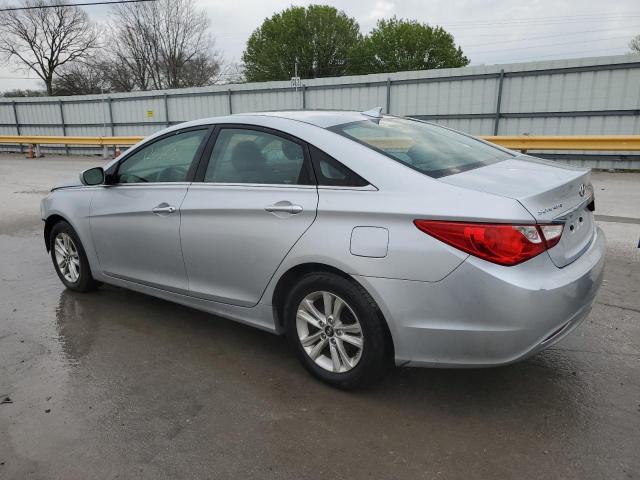 5NPEB4AC8DH639185 - 2013 HYUNDAI SONATA GLS SILVER photo 2