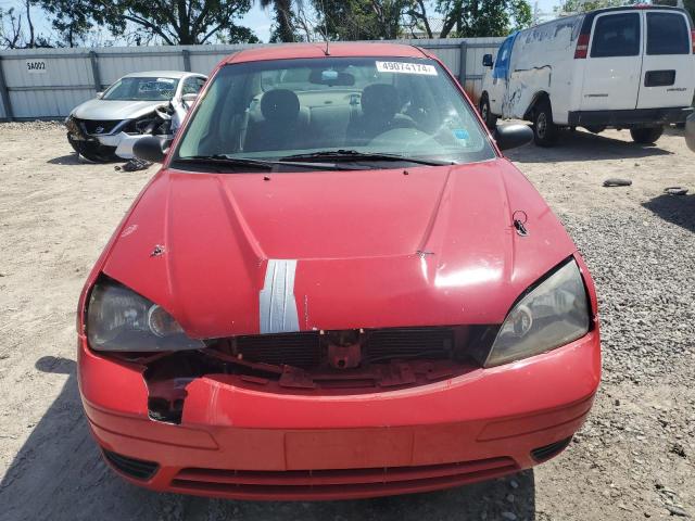 1FAFP34NX5W199243 - 2005 FORD FOCUS ZX4 RED photo 5