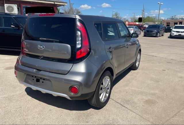 KNDJP3A52H7501261 - 2017 KIA SOUL + GRAY photo 4